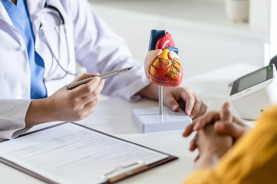 Cardiologista para check-up cardíaco